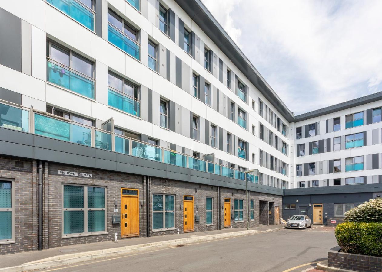 1 Bed Apartment - Redhill Central, Surrey, Gatwick #2 Exterior photo