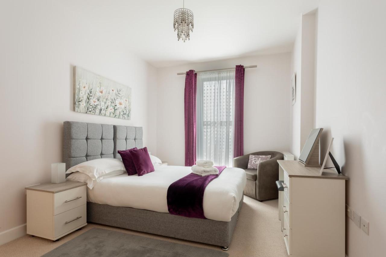 1 Bed Apartment - Redhill Central, Surrey, Gatwick #2 Exterior photo